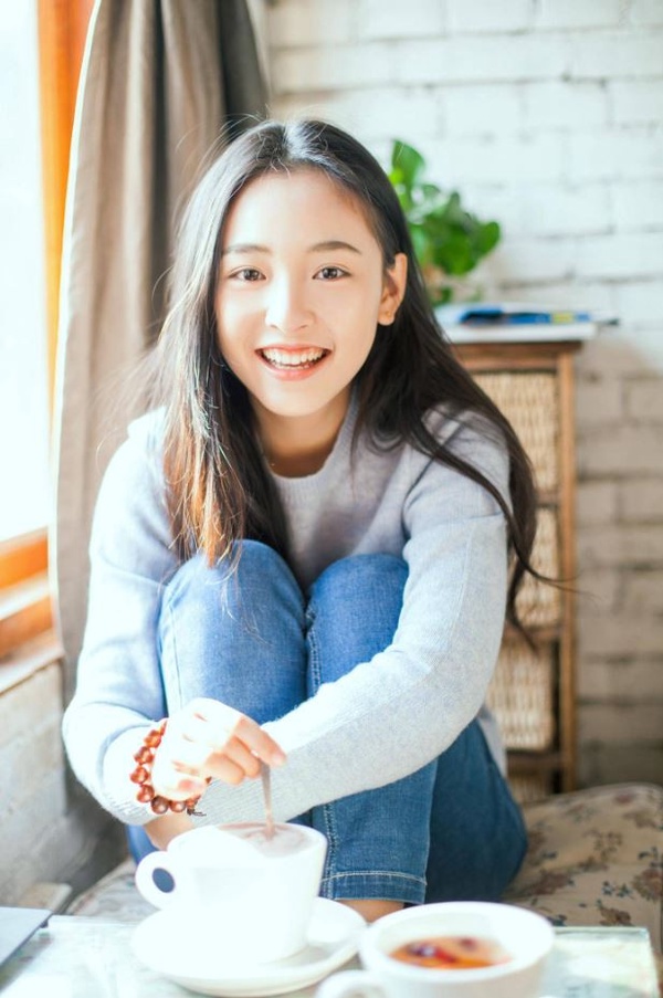 8位「現實中的校花」陸劇女星！娜扎號稱最美考生，景甜不輸同學鄭爽，楊冪美到被嫉妒