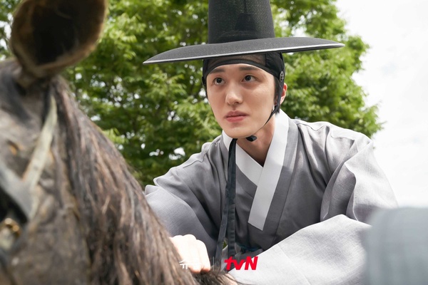 《王后傘下》王子「戰鬥力」分析!啓晟大君是隱藏黑馬,成枏&寶芡君「這舉動」成對比