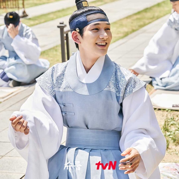《王后傘下》王子「戰鬥力」分析!啓晟大君是隱藏黑馬,成枏&寶芡君「這舉動」成對比