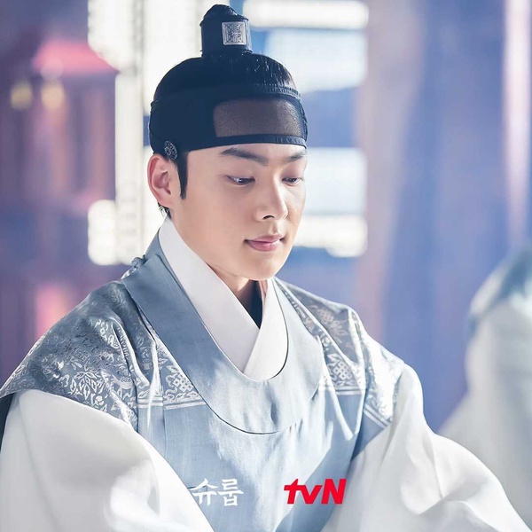 《王后傘下》王子「戰鬥力」分析!啓晟大君是隱藏黑馬,成枏&寶芡君「這舉動」成對比