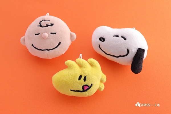 史努比迷要搶！「毛絨絨SNOOPY一卡通」登場，查理布朗、糊塗塌客也現身，「這天」開賣
