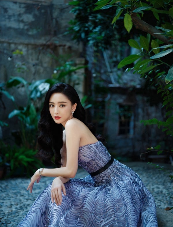 金雞獎16位明星「精修vs.未修」!王鶴棣&沈月同框,楊穎&倪妮美翻,陳妍希卻成了災難