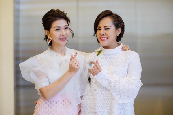 《她和她的她》于子育6個秘密！以「錦繡二重唱」出道，有小20歲弟弟追求，她卻拒絕了