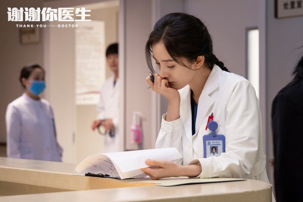 8位流量女神「轉型成績」PK!楊冪《謝謝你醫生》評價兩極,楊穎仍挨轟,趙麗穎最成功