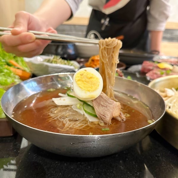 燒肉優惠！廚神白種元「本家BORNGA韓式燒肉」首店開幕，訂位方式、菜單價位、優惠快看