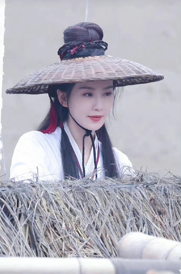 9位陸劇女星「最新古裝造型」！趙麗穎貴氣，白鹿紅衣夢回《周生如故》，吳謹言像仙女
