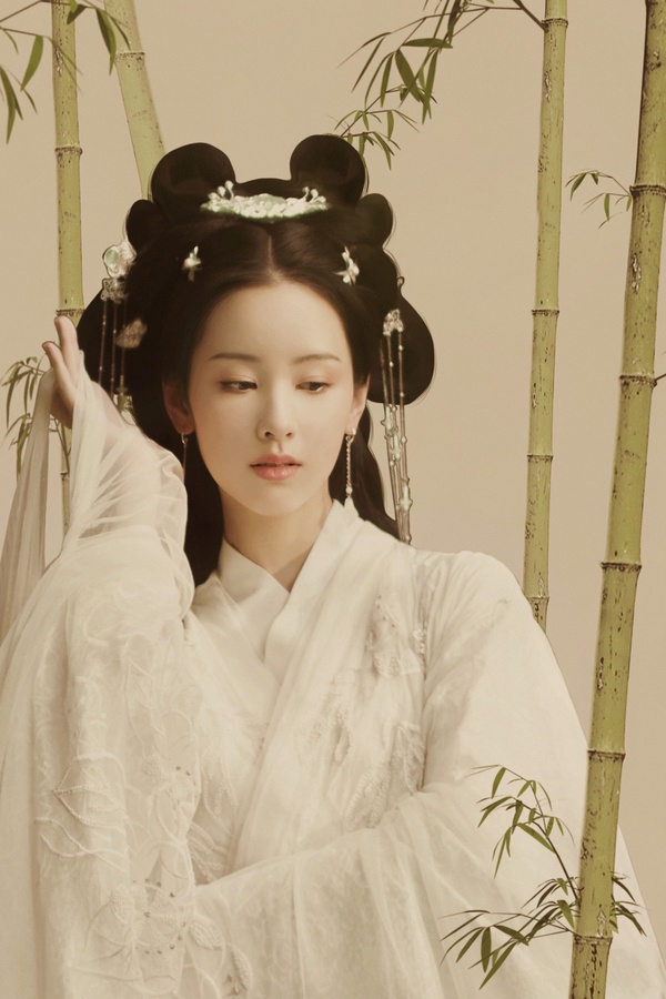 9位陸劇女星「最新古裝造型」！趙麗穎貴氣，白鹿紅衣夢回《周生如故》，吳謹言像仙女