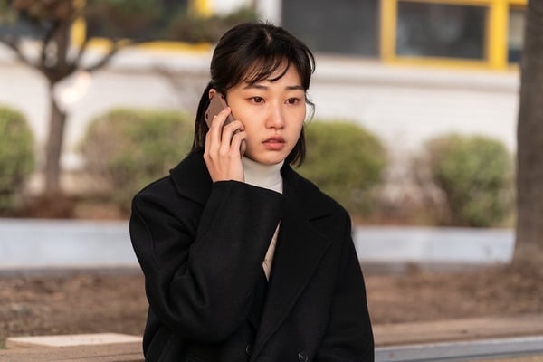 韓媒票選「2022最佳電影新星」TOP8！《語意錯誤》朴栖含第七，高允貞贏IU，冠軍不意外