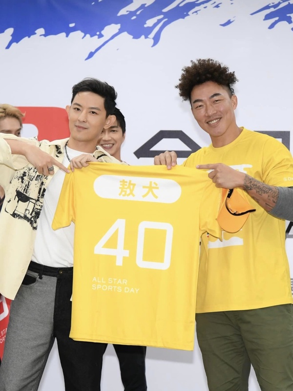 《全明星4》爭議事件！星光黯淡被嘲「全素人」，季中補強惹議，黃隊排擠疑雲狂燒！
