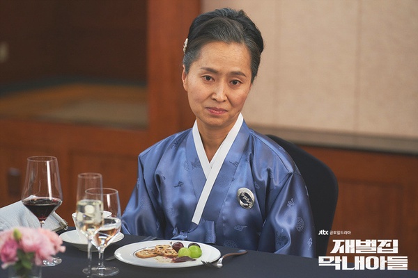 《財閥家的小兒子》原型是「三星」!集團以半導體起飛、分出娛樂公司,宋仲基原型是他