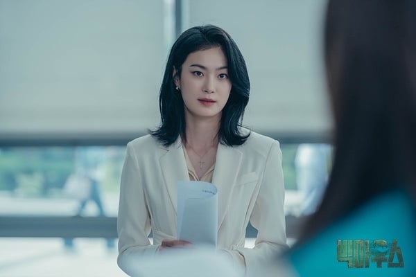 《王后傘下》嬪妃演員介紹！淑媛是《黑話律師》市長夫人，清荷演過《海岸村恰恰恰》？