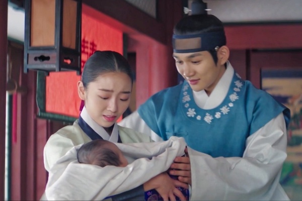 《王后傘下》6點分析「武矸大君&初月」速配原因!初月懂他的幽默,武矸因孩子變成熟了