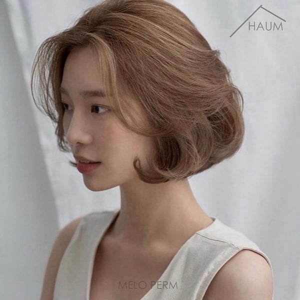 2023超人氣「不用漂髮色」推薦！亞麻茶棕美到爆擊心臟，這款染後讓髮質變更好