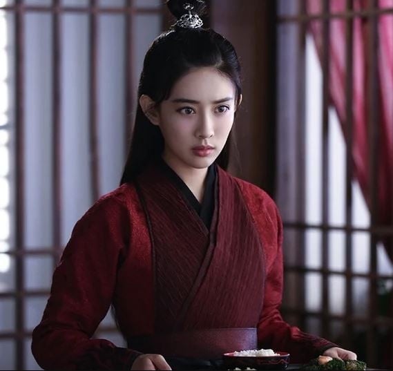 95後陸劇女星「熱搜數量」Top10！田曦薇第六，白鹿300個熱搜第三，冠軍竟不是趙露思！