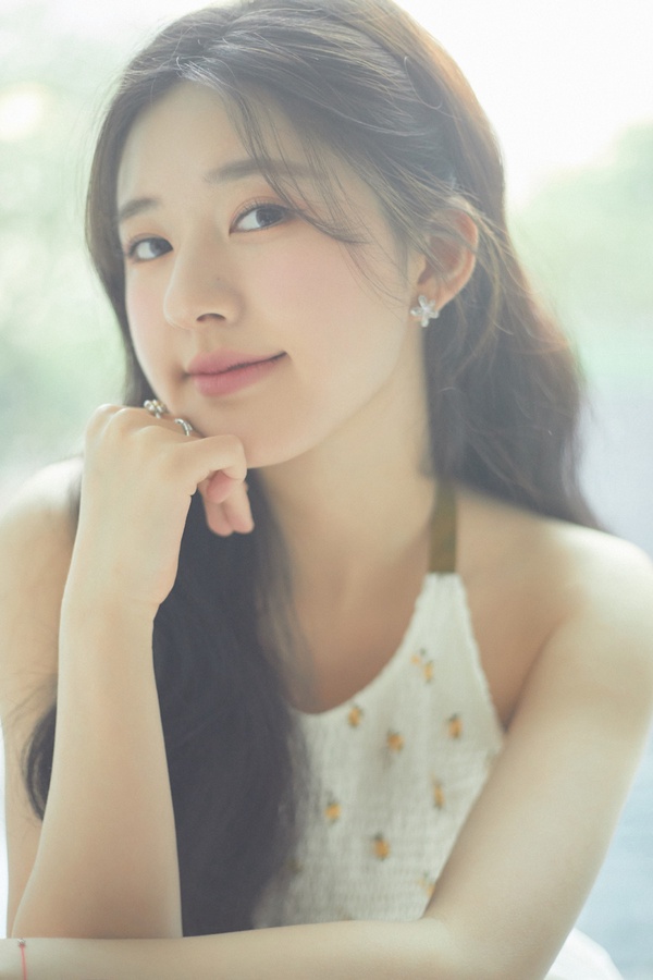 95後陸劇女星「熱搜數量」Top10！田曦薇第六，白鹿300個熱搜第三，冠軍竟不是趙露思！