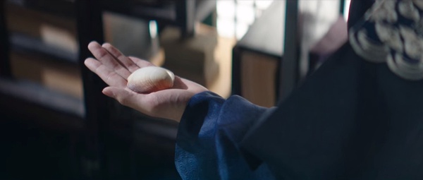 《王后傘下》成枏大君&清荷感情細節！「太陽」象徵成枏大君動心，兩次「圓房」有對比