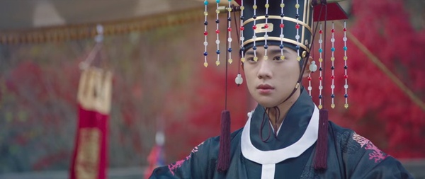 《王后傘下》成枏大君&清荷感情細節！「太陽」象徵成枏大君動心，兩次「圓房」有對比