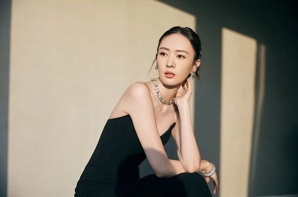 「85花主演陸劇」評分榜Top10！楊冪第九，趙麗穎才第五，倪妮第二，冠軍3部劇破8分！