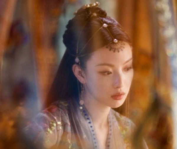 「85花主演陸劇」評分榜Top10！楊冪第九，趙麗穎才第五，倪妮第二，冠軍3部劇破8分！