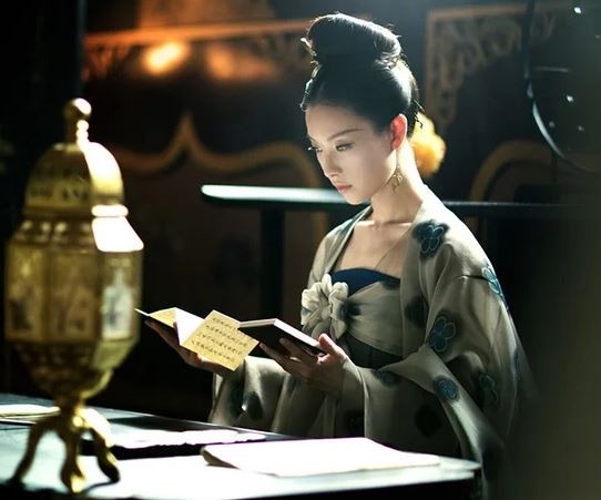 「85花主演陸劇」評分榜Top10！楊冪第九，趙麗穎才第五，倪妮第二，冠軍3部劇破8分！