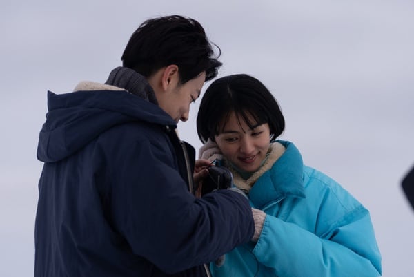 《First Love 初戀》佐藤健10個秘密!與人妻傳緋聞被公司禁足,愛看韓劇《禹英禑》!