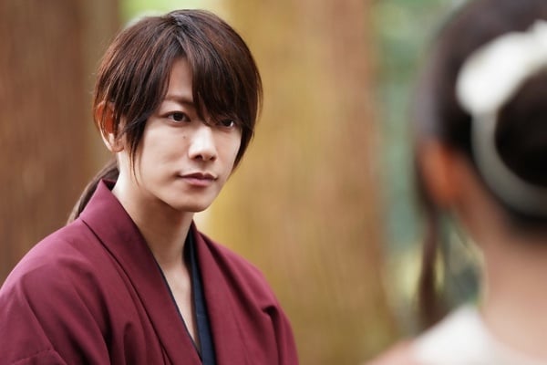 《First Love 初戀》佐藤健10個秘密!與人妻傳緋聞被公司禁足,愛看韓劇《禹英禑》!
