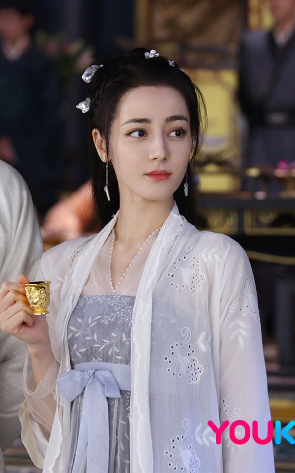 9位陸劇女星「最新古裝造型」!趙露思&田曦薇甜出新高度,趙麗穎霸氣,虞書欣卻被嘲醜