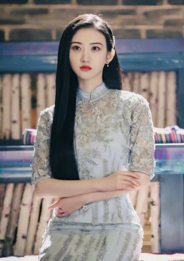 陸劇10位難忘的紅唇美人!趙麗穎《風吹半夏》霸氣,熱巴、倪妮美得經典,楊紫讓人意外