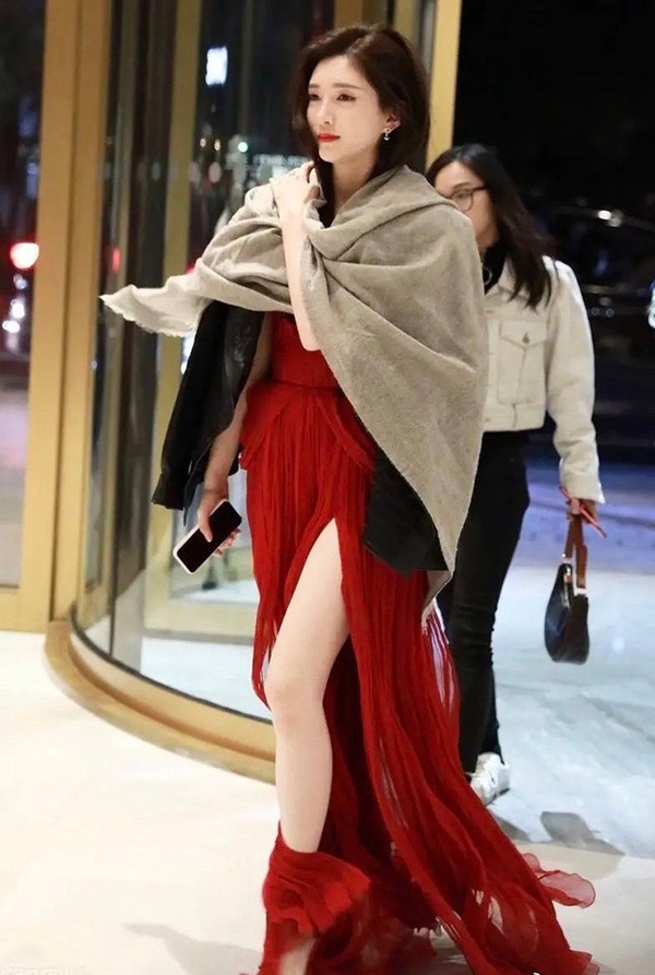 陸劇10位難忘的紅唇美人!趙麗穎《風吹半夏》霸氣,熱巴、倪妮美得經典,楊紫讓人意外
