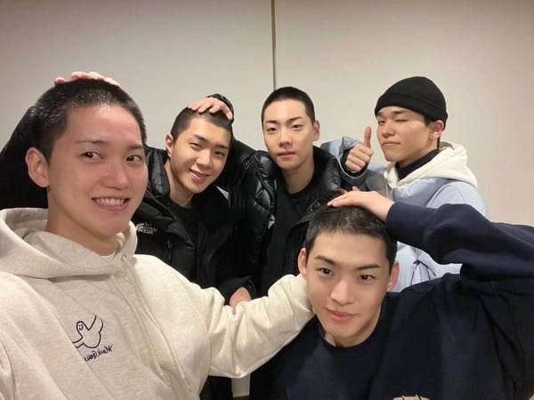 2023退伍韓星|張基龍、EXO 伯賢2月回歸,朴栖含要等到年底,這團全員一起退伍!