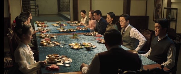 《財閥家的小兒子》7個劇情細節！「報紙」竟默默透露時間軸，禹室長這幕早就出現了？