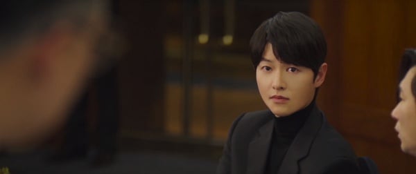 《財閥家的小兒子》7個劇情細節！「報紙」竟默默透露時間軸，禹室長這幕早就出現了？