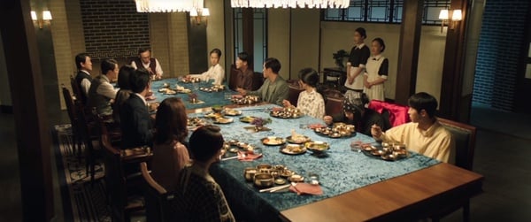 《財閥家的小兒子》7個劇情細節！「報紙」竟默默透露時間軸，禹室長這幕早就出現了？