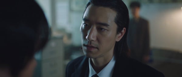 《財閥家的小兒子》7個劇情細節！「報紙」竟默默透露時間軸，禹室長這幕早就出現了？