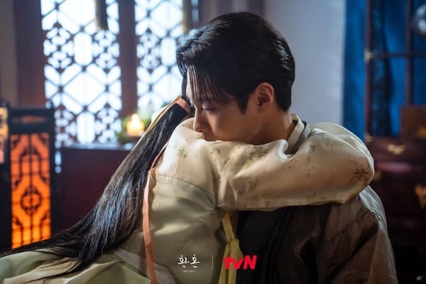 《還魂2：光與影》劇情+角色介紹、演員陣容！李宰旭重生成還魂獵人，虐戀新版無德