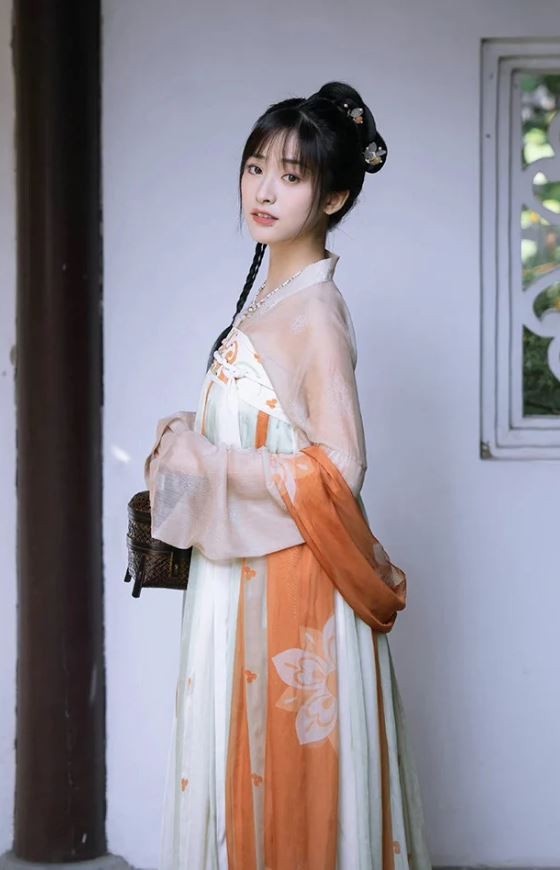 網評95後「最美古裝小花」TOP10！趙露思&田曦薇公認最美，白鹿可塑性強，沈月卻被嫌棄