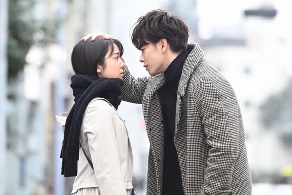 佐藤健&綾瀨遙傳閃婚!佐藤健歷任10位緋聞對象:曾與石原聰美傳戀情、和她爆婚外戀