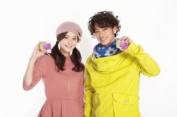 佐藤健&綾瀨遙傳閃婚!佐藤健歷任10位緋聞對象:曾與石原聰美傳戀情、和她爆婚外戀