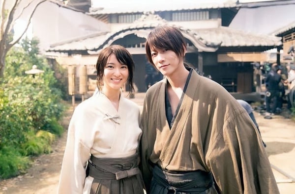 佐藤健&綾瀨遙傳閃婚!佐藤健歷任10位緋聞對象:曾與石原聰美傳戀情、和她爆婚外戀