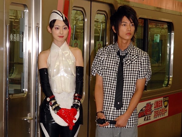 佐藤健&綾瀨遙傳閃婚!佐藤健歷任10位緋聞對象:曾與石原聰美傳戀情、和她爆婚外戀