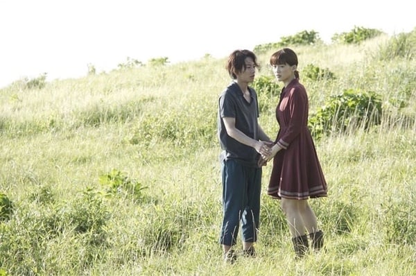 佐藤健&綾瀨遙傳閃婚!佐藤健歷任10位緋聞對象:曾與石原聰美傳戀情、和她爆婚外戀