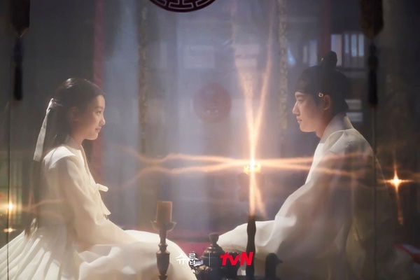 「因為太喜歡你了,我的心臟好像生病了一樣。」韓劇年度告白台詞精選,年底脫單就靠它