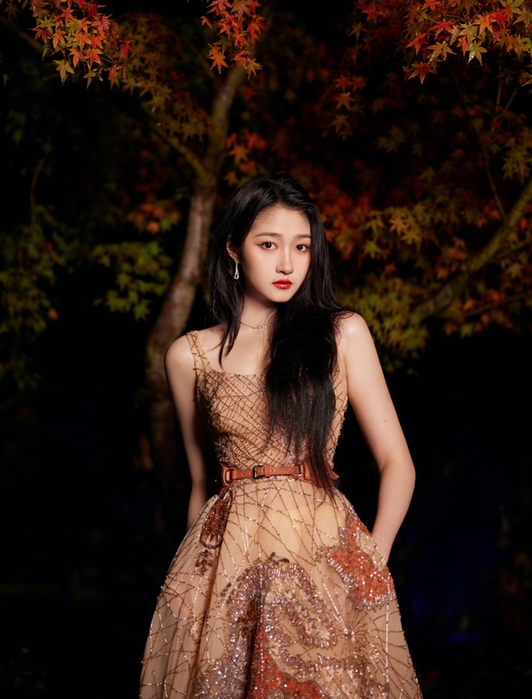 陸劇95後女星「紅毯表現」PK!白鹿、鞠婧禕很會穿,田曦薇發揮不穩,趙露思網評最兩極