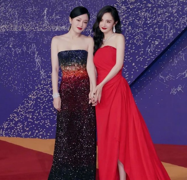 9對意外的「明星好友」！白鹿&amp;虞書欣互叫寶貝，白敬亭送吳磊鞋，楊冪&amp;秦嵐曾是閨蜜
