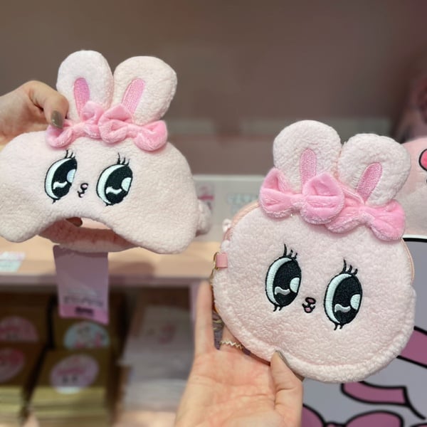 棉花糖兔兔來台!「Esther Bunny艾絲樂小兔」快閃店插旗中山站,百款周邊搶先看