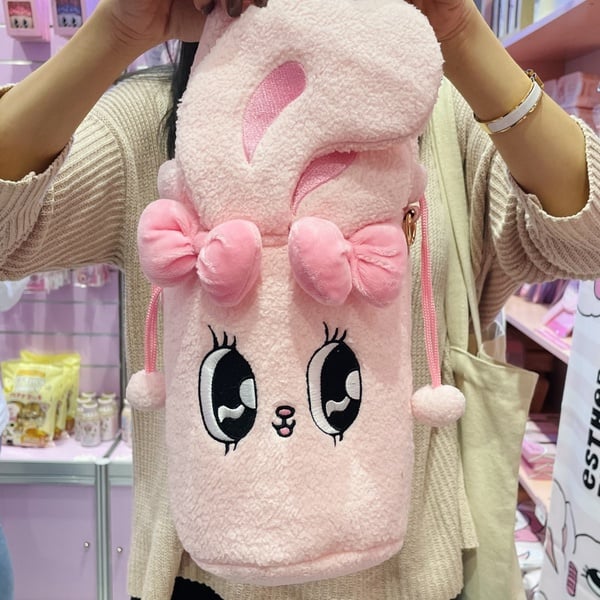 棉花糖兔兔來台！「Esther Bunny艾絲樂小兔」快閃店插旗中山站，百款周邊搶先看