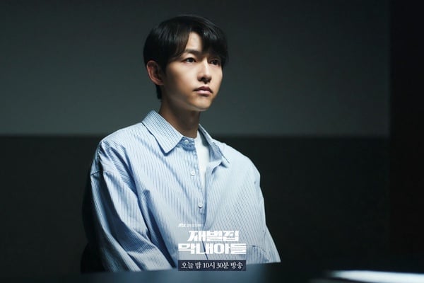 Friday影音2022年度韓劇TOP10！《財閥家的小兒子》稱霸第一，《衣袖紅鑲邊》熱度不減