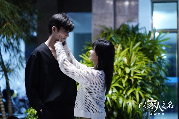 9位比想像中矮的女星!趙露思160,陳鈺琪164也不高,王鶴棣竟把160的沈月「擋好擋滿」