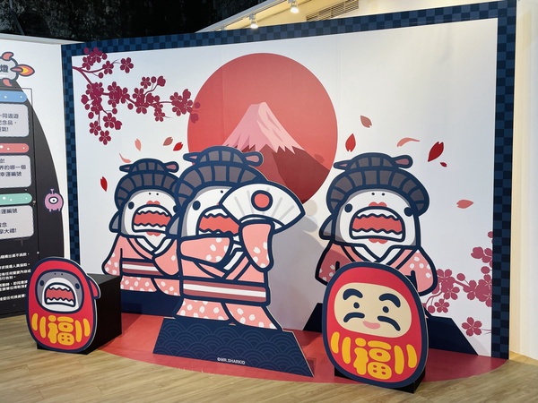 鯊魚先生迷快衝！「鯊魚先生快閃店」插旗華山，開賣500款周邊，還有拍貼機、滿額好禮