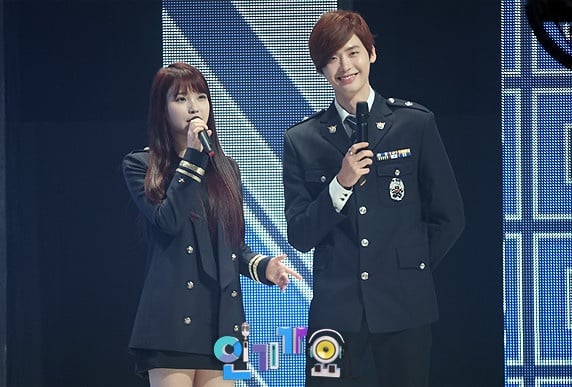 李鍾碩和IU「高甜愛情細節」！10年好友變情人，李鍾碩早就多次偷偷示愛，隱藏的糖超多